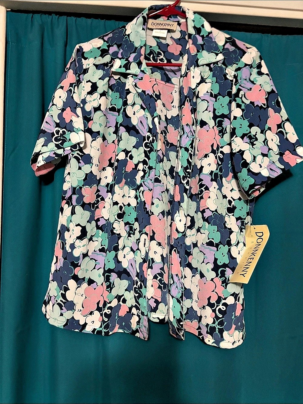 DONNKENNY Floral Zip Front Top in Blue & Pink Size Medium NWT